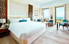 Двухместный номер High Floor Guest с балконом и с видом на море