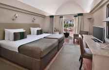 Двухместный номер с патио семейный Deluxe