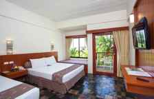 Двухместный номер Deluxe с видом на бассейн