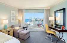 Четырёхместный номер с видом на гавань