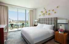 Люкс The Bal Harbour с 2 комнатами с балконом