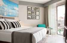 Двухместный номер Standard с балконом и с видом на окрестности