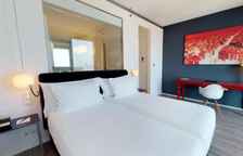 Двухместный номер Meliá с видом на бассейн