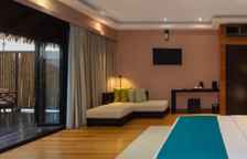 Двухместная вилла Jacuzzi Overwater