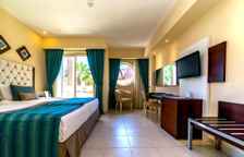 Номер Семейный с 2 комнатами с балконом