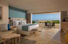 Двухместный номер Preferred Club with Marina view