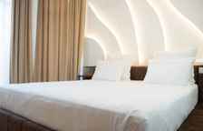 Джуниор Сюит 201 Авторский дизайн с балконом и с красивым видом из окна