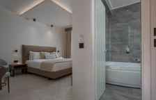 Двухместный номер Standard с частичным видом на море