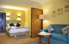 Двухместный номер Deluxe с видом на бассейн