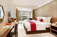 Двухместный номер Executive Deluxe с видом на бассейн