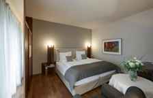 Двухместный номер Standard West с балконом