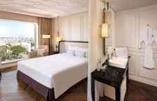 Двухместный номер Deluxe Corner с видом на город