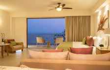 Двухместный полулюкс с частичным видом на океан