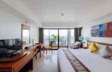 Двухместный номер Deluxe с видом на бассейн