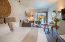 Двухместный полулюкс с собственным бассейном