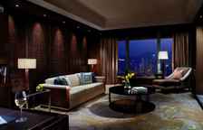 Двухместный с доступом в клубный лаунж люкс Premier Executive с видом на гавань Виктория