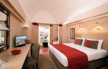 Двухместный номер Superior с частичным видом на море