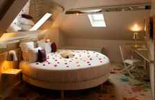 Двухместный номер Two People Jacuzzi Atelier d'Artiste Round Bed