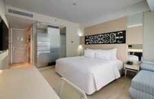 Двухместный номер Grand Deluxe с видом на бассейн