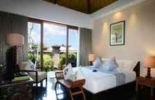 Вилла с бассейном с 3 комнатами