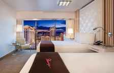 Четырёхместный номер Go Strip View