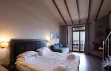 Полулюкс with lake view and fireplace