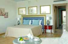 Вилла с личным бассейном Ambassador Beach с 3 комнатами с видом на море