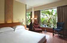 Двухместный номер с видом на бассейн