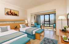 Двухместный номер Classic with Pool View or Lagoon