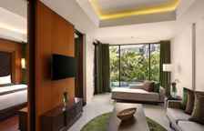 Двухместный люкс с видом на бассейн