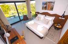 Двухместный номер с видом на бассейн