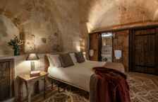 Трёхместный номер Superior in Cave