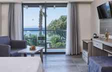 Двухместный номер Deluxe с частичным видом на море