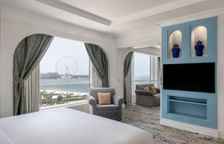 Люкс семейный Tower с частичным видом на море