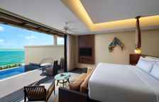 Двухместный люкс Premium Ocean с бассейном c 1 комнатой с видом на океан