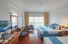 Трёхместный номер Superior с балконом