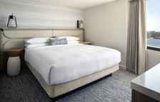 Двухместный люкс Deluxe c 1 комнатой с балконом и с видом на залив