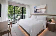 Вилла с 2 комнатами с балконом