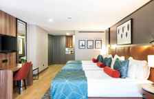 Двухместный номер Deluxe Partial Sea View