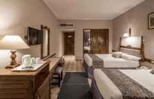 Двухместный номер Premium с видом на бассейн