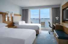 Четырёхместный люкс High Floor View 1 Bedroom 2 room с балконом и waterfront