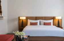 Трёхместный номер Deluxe с видом на бассейн