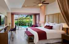 Двухместный полулюкс Swim Out