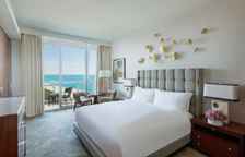 Номер High Floor с балконом и с видом на океан