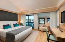 Трёхместный полулюкс Royal