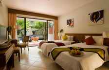 Двухместный номер Deluxe с видом на бассейн