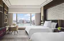 Четырёхместный номер Executive с видом на гавань