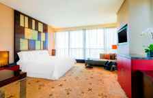 Двухместная студия Club Lounge Access Renewal Skyline Escape Guomao CBD view