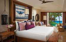 Двухместный полулюкс Swim Out