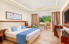 Номер Large Family с видом на сад